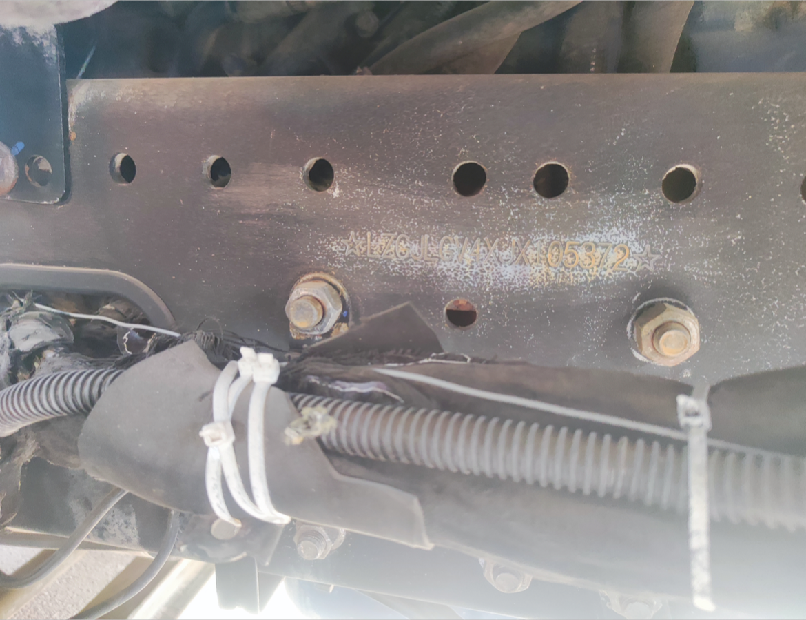 陕汽 德龙M3000 460马力 6×4 牵引车 3