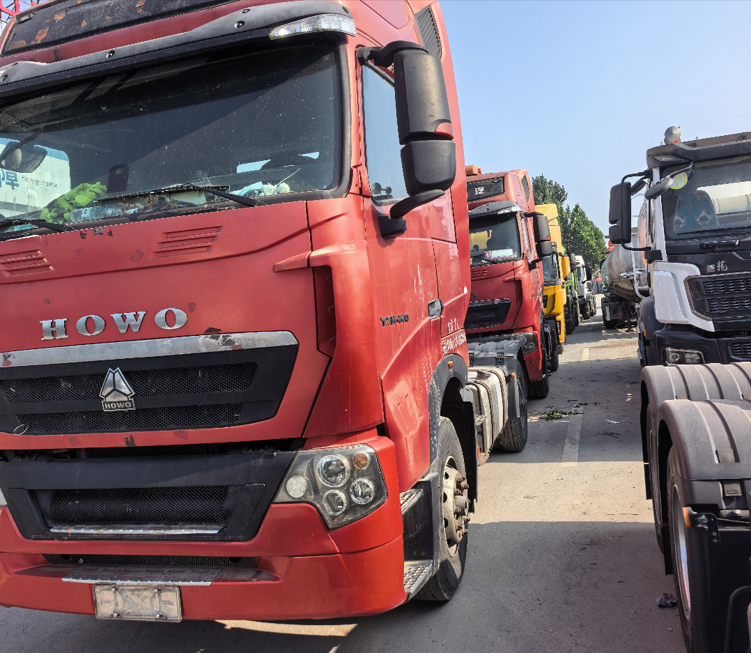 重汽豪沃 HOWO 440马力 6×2 牵引车