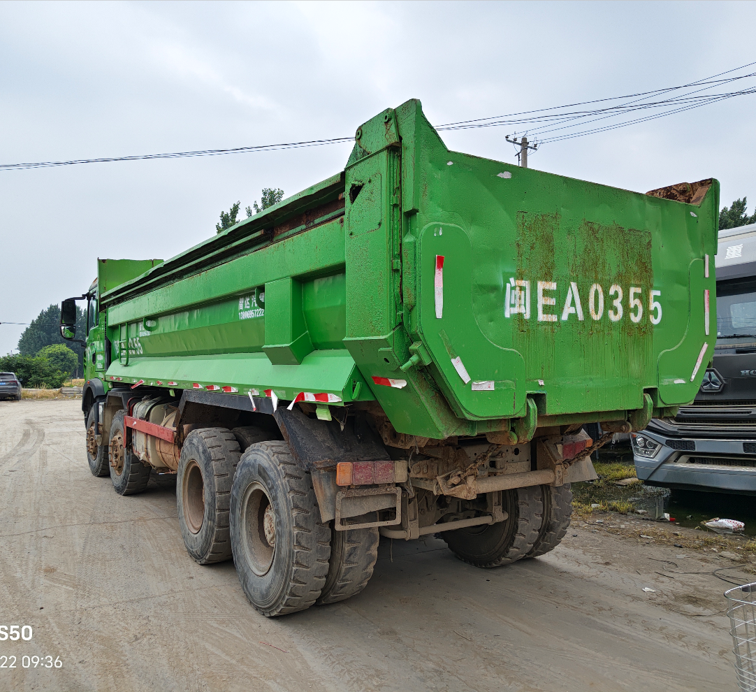 重汽豪沃 HOWO TX6 440马力 8×4 自卸车 2