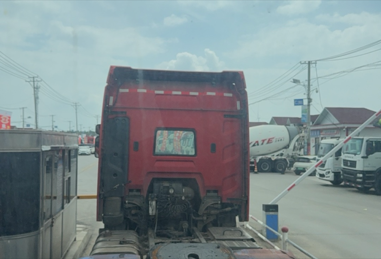 重汽豪沃 HOWO TX 58马力 6×4 牵引车 2
