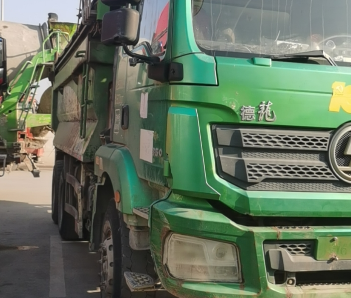 陕汽 德龙新M3000 350马力 6×4 自卸车