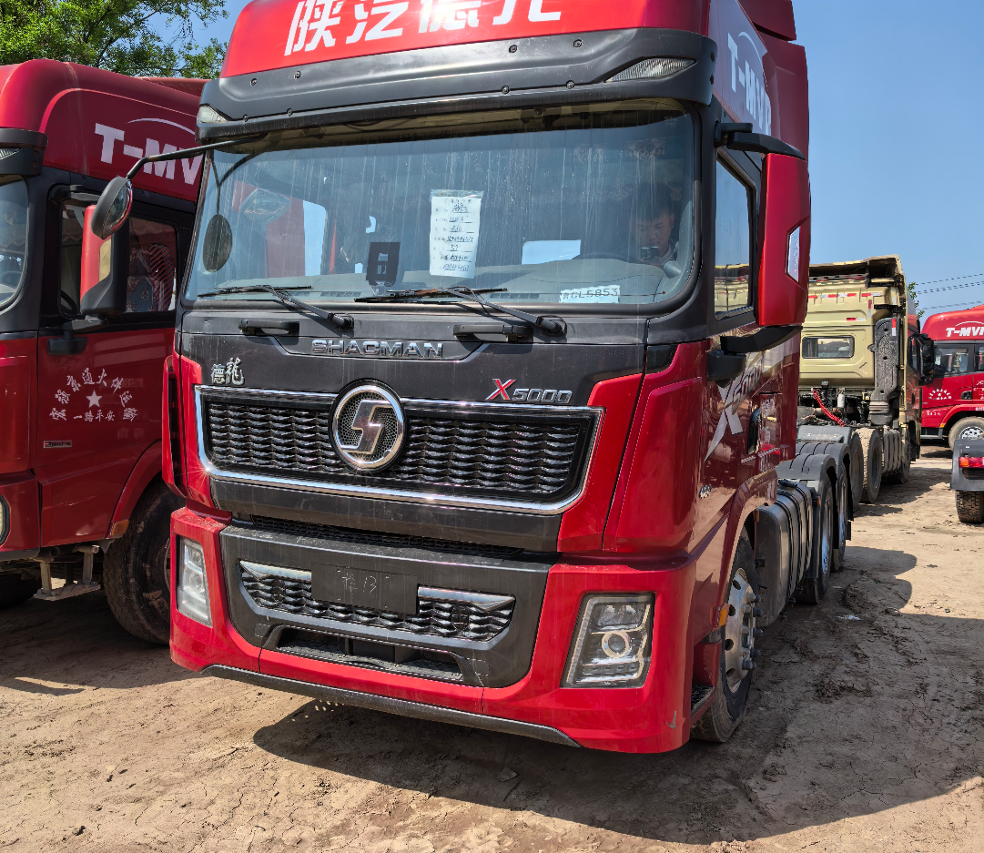 陕汽 德龙X5000 480马力 6×4 牵引车