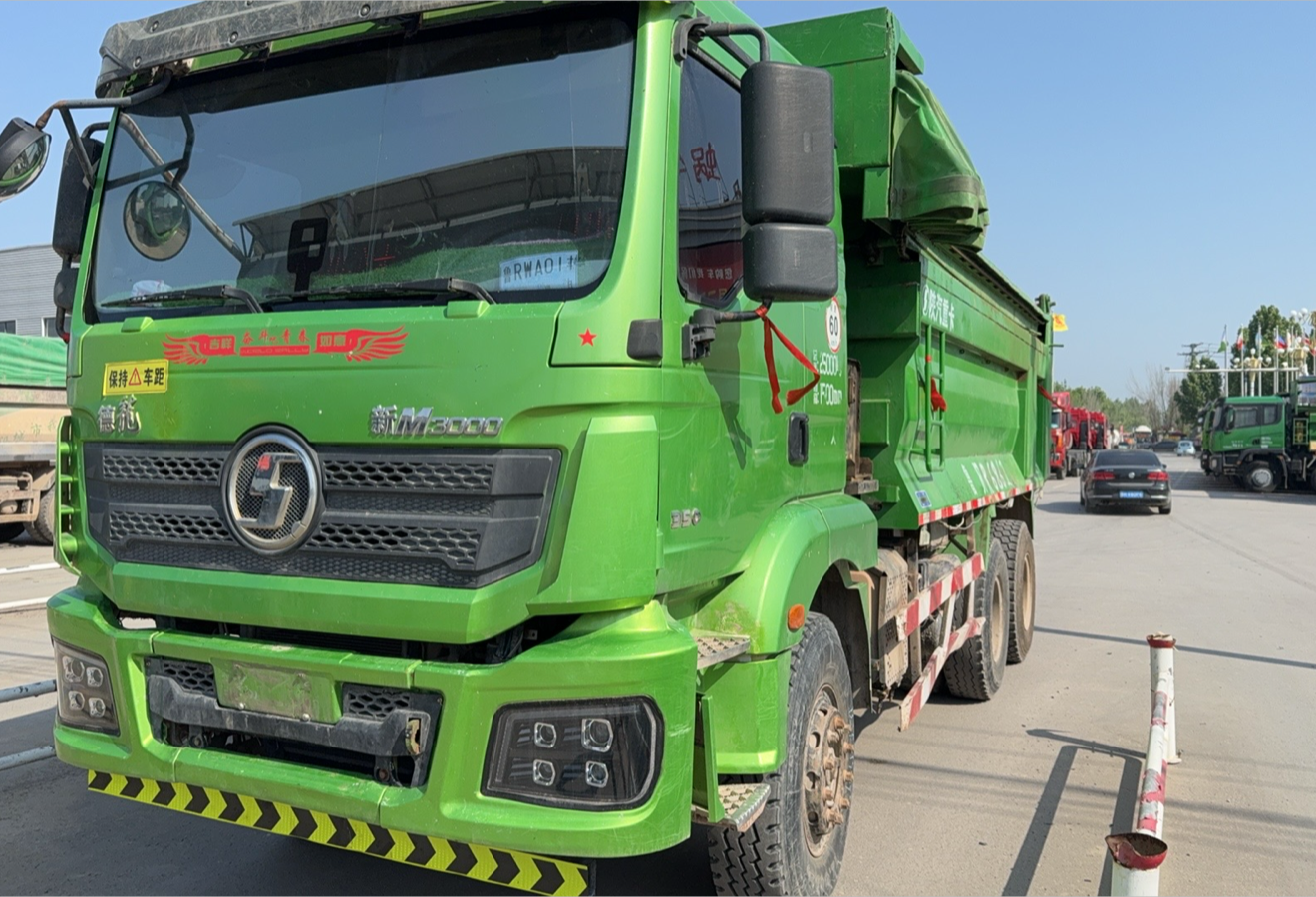 陕汽 德龙新M3000 350马力 6×4 自卸车