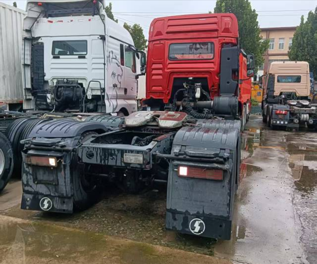 陕汽 德龙M3000S 460马力 6×4 牵引车 2