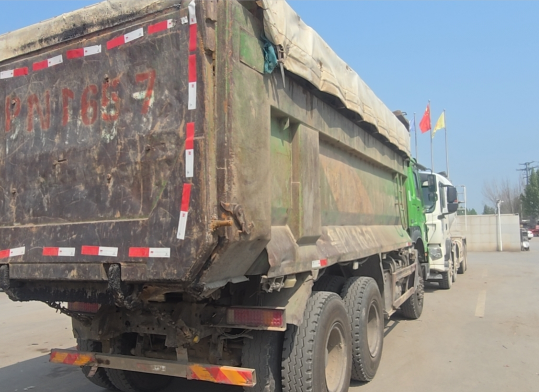 重汽豪沃 其他车系 380马力 8×2 自卸车 2