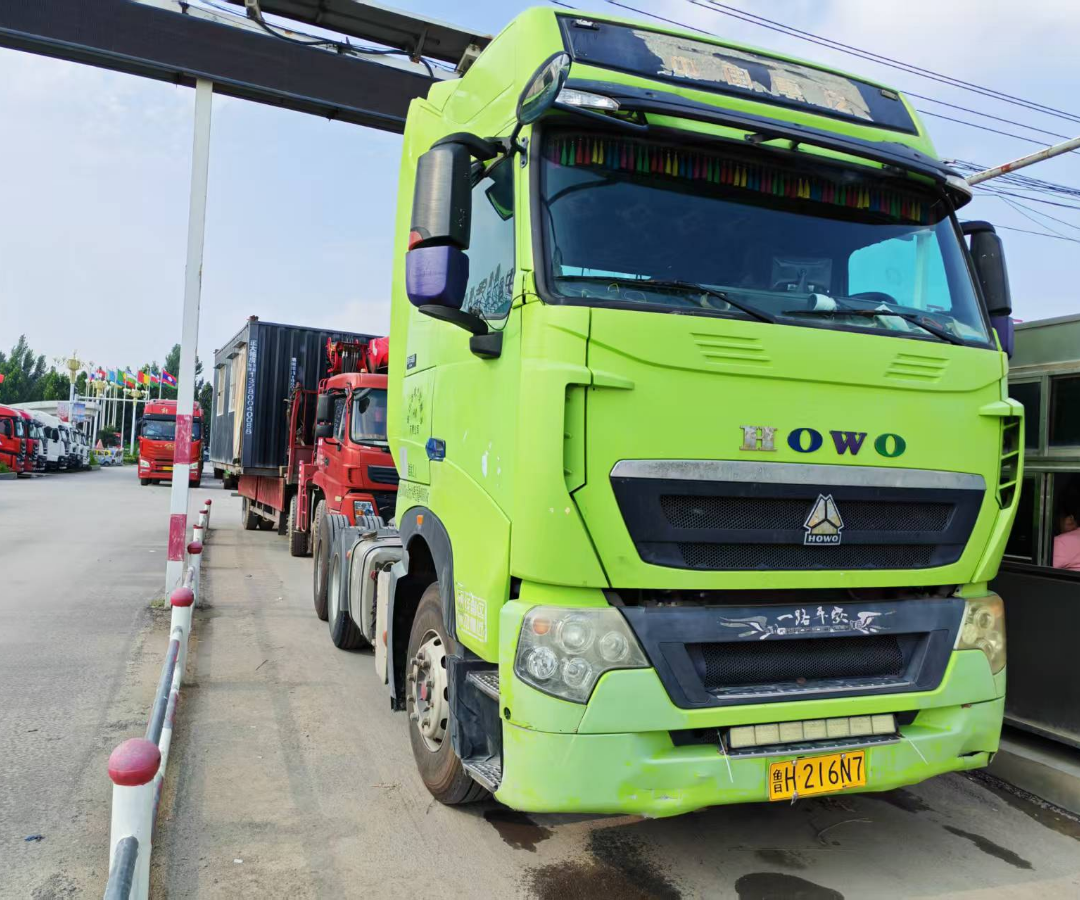 重汽豪沃 HOWO T7H 540马力 6×4 牵引车