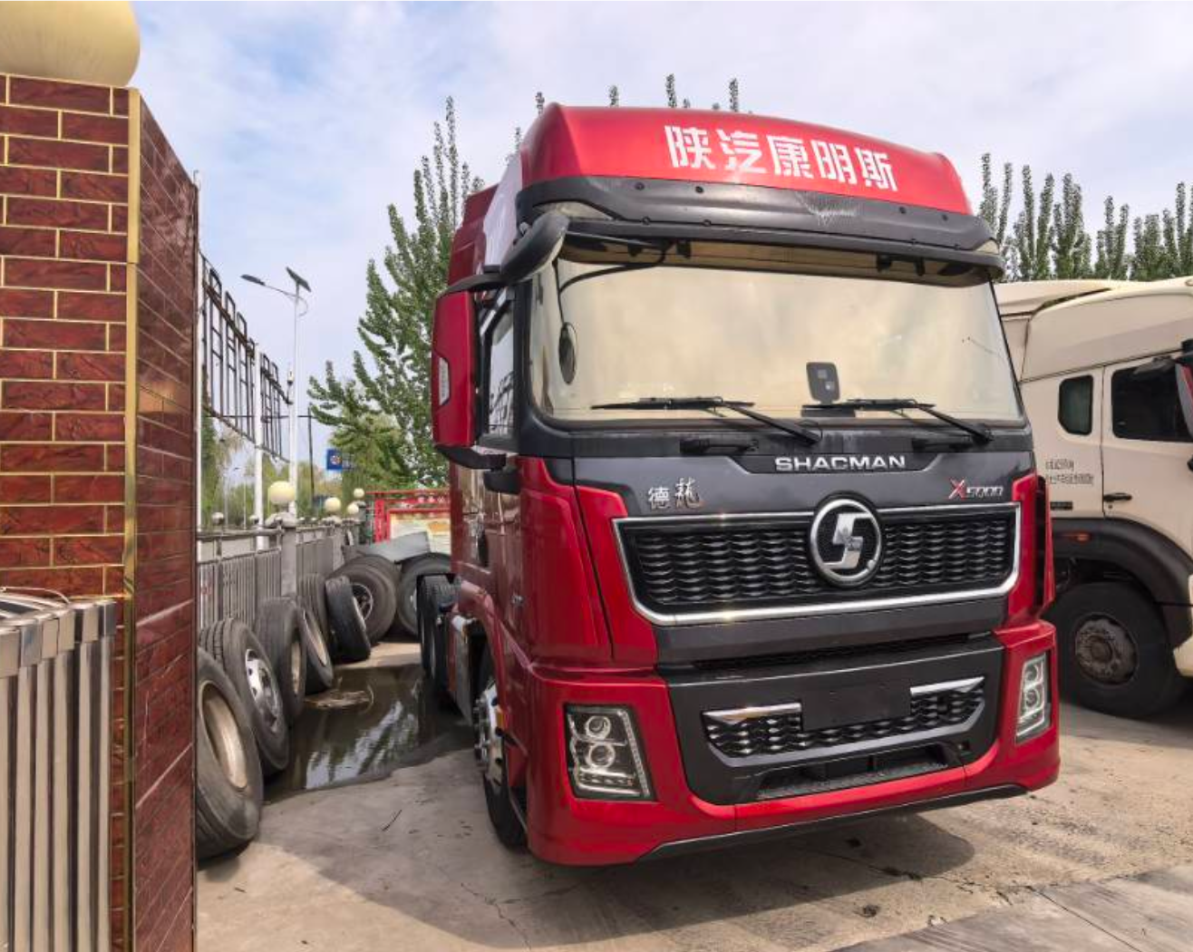 陕汽 德龙X5000 470马力 6×4 牵引车
