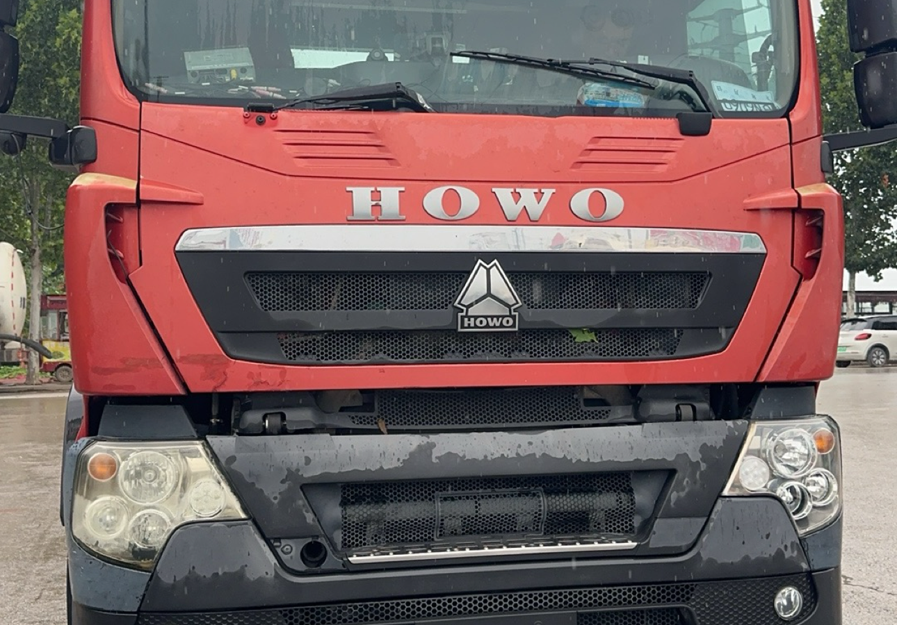 重汽豪沃 HOWO TX 480马力 6×4 牵引车 2