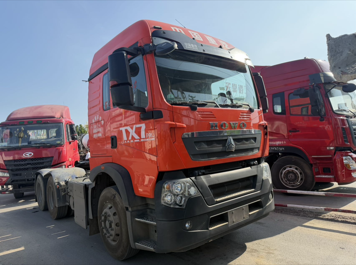 重汽豪沃 HOWO TX 490马力 6×4 牵引车