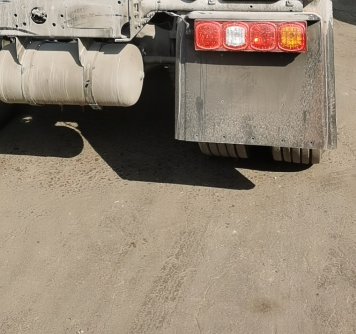 陕汽 德龙X5000 460马力 6×4 牵引车 2