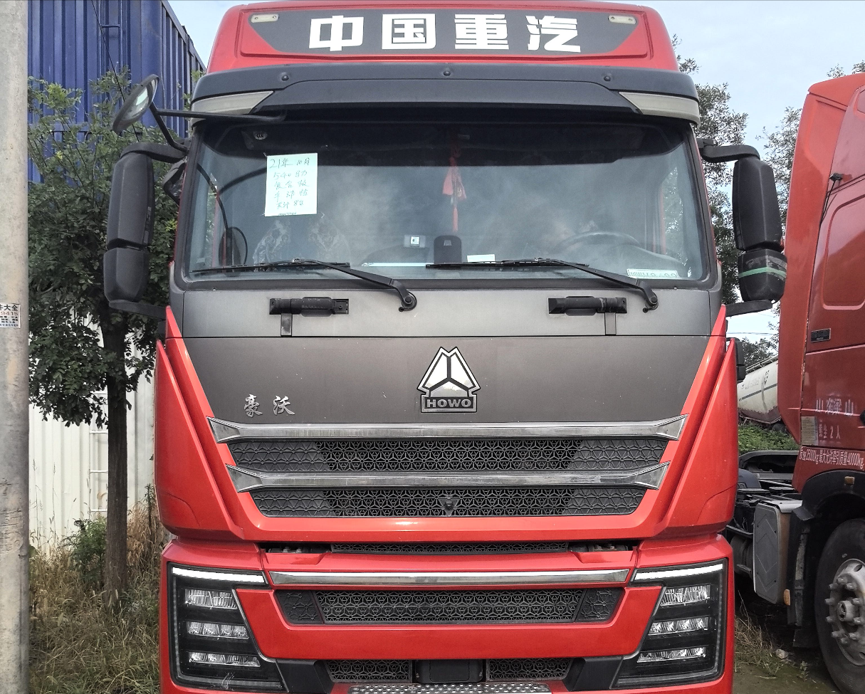 重汽豪沃 HOWO N7G 540马力 6×4 牵引车 2