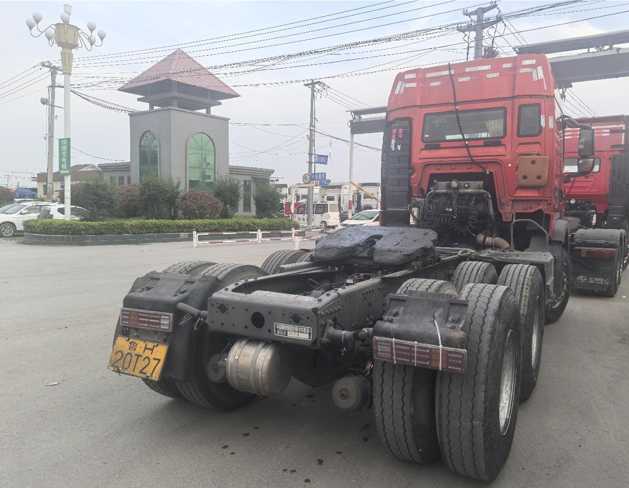 重汽豪沃 HOWO TX 460马力 6×4 牵引车 2