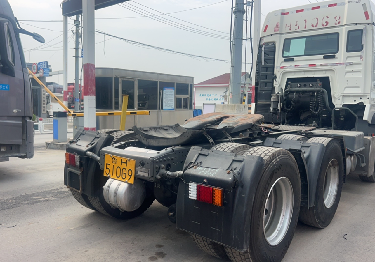 重汽豪沃 HOWO TX7 460马力 6×4 牵引车 2