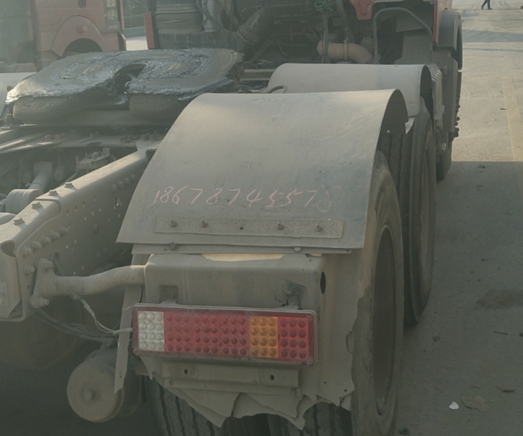 重汽豪沃 HOWO TX 460马力 6×4 牵引车 2