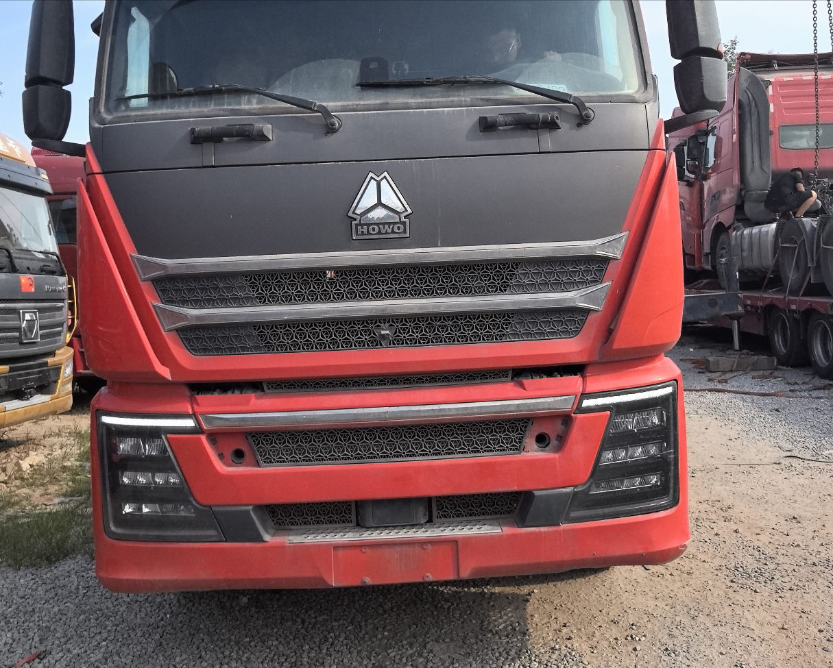 重汽豪沃 HOWO T7H 540马力 6×4 牵引车 2