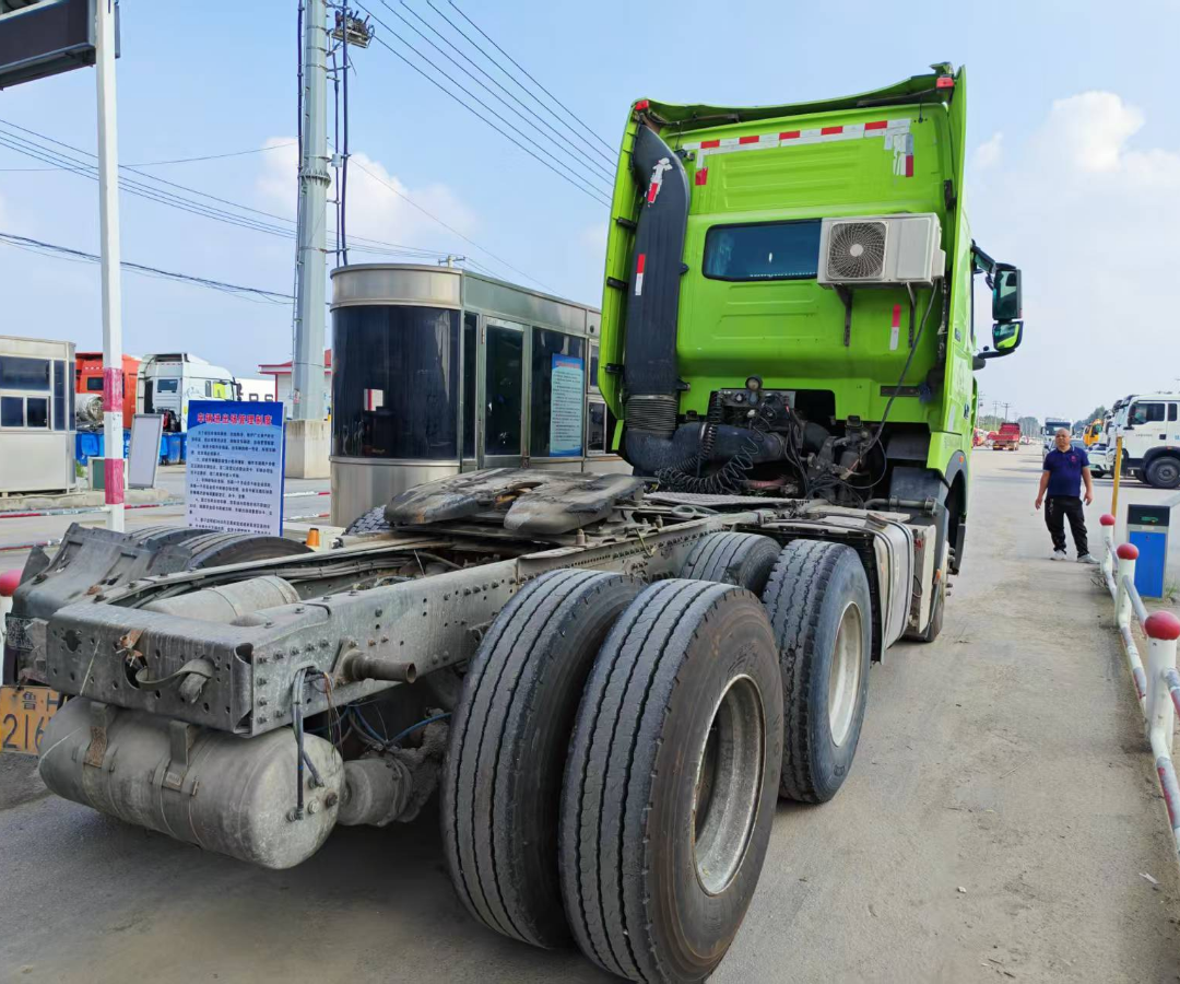 重汽豪沃 HOWO T7H 540马力 6×4 牵引车 2