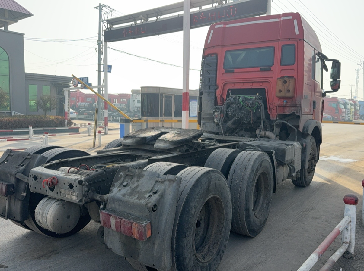 重汽豪沃 HOWO TX 460马力 6×4 牵引车 2