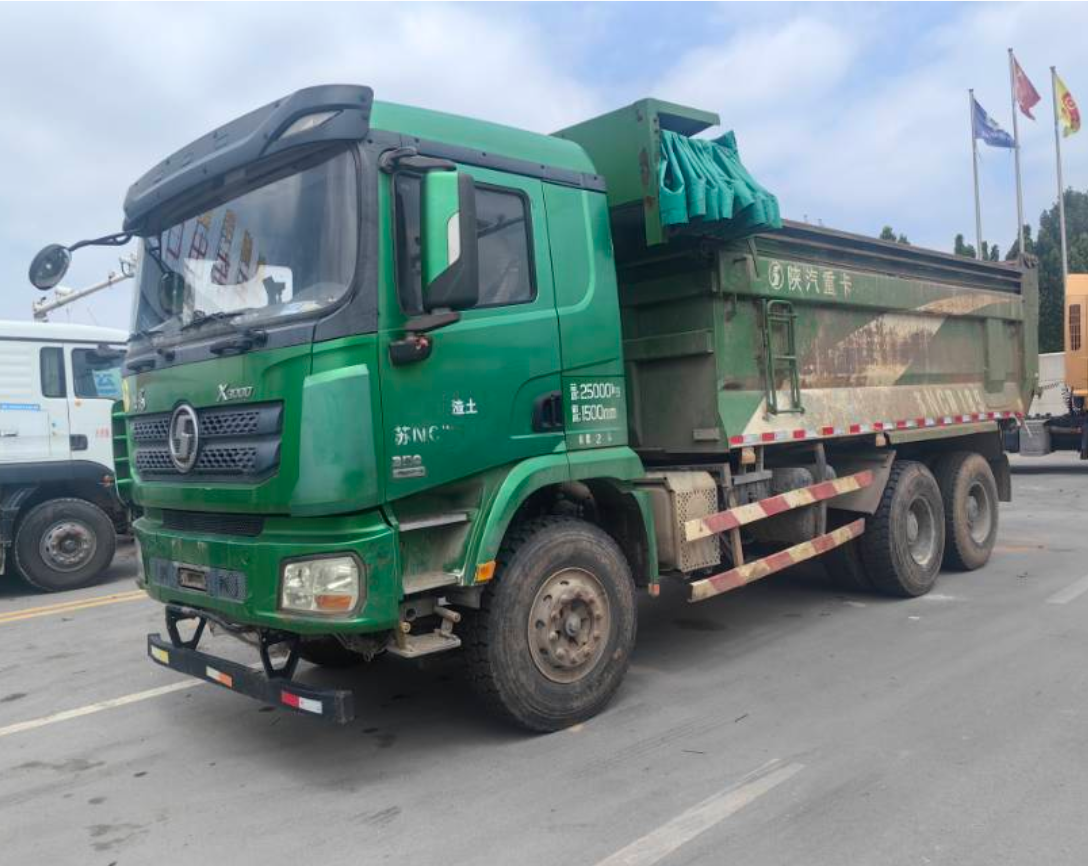 陕汽 德龙X3000 375马力 6×4 自卸车