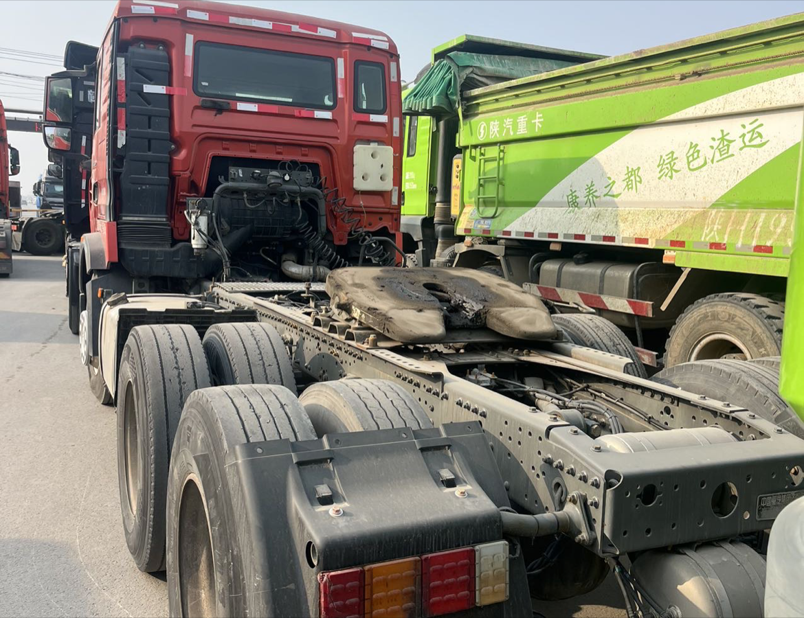 重汽豪沃 HOWO TX 430马力 6×4 牵引车 2