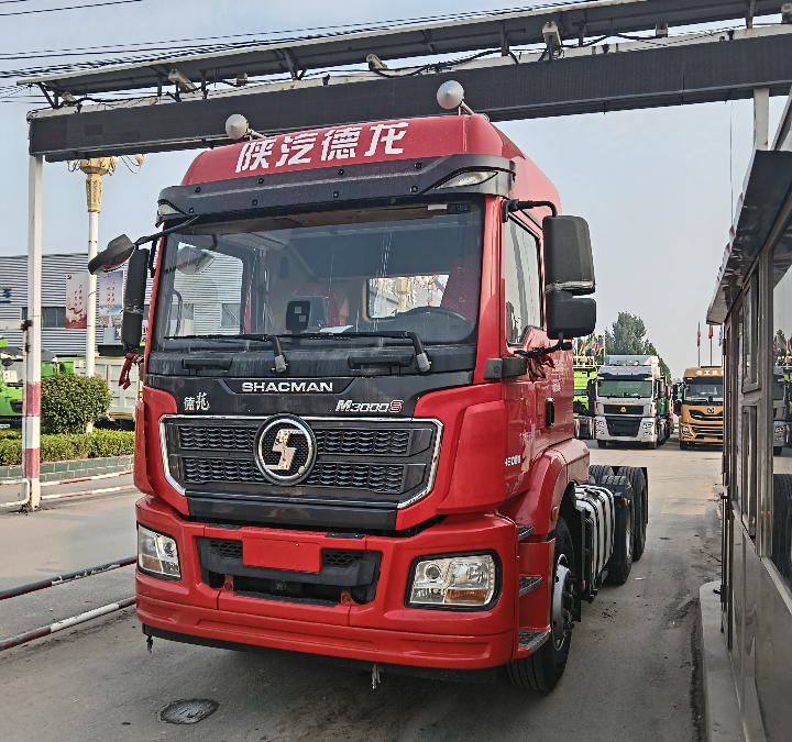 陕汽 德龙M3000S 460马力 6×4 牵引车