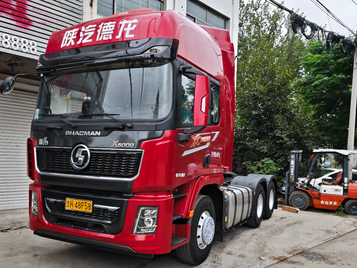 陕汽 德龙X5000 610马力 6×4 牵引车