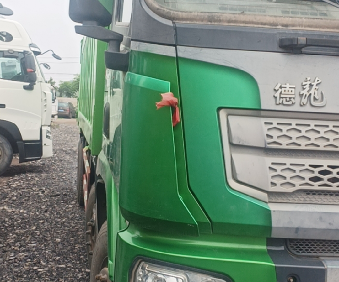 陕汽 德龙X3000 430马力 8×2 自卸车 2