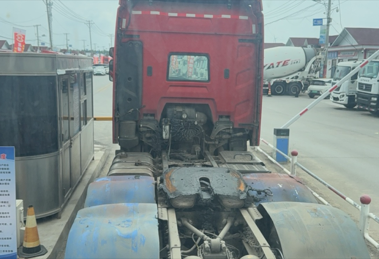 重汽豪沃 HOWO TX 58马力 6×4 牵引车