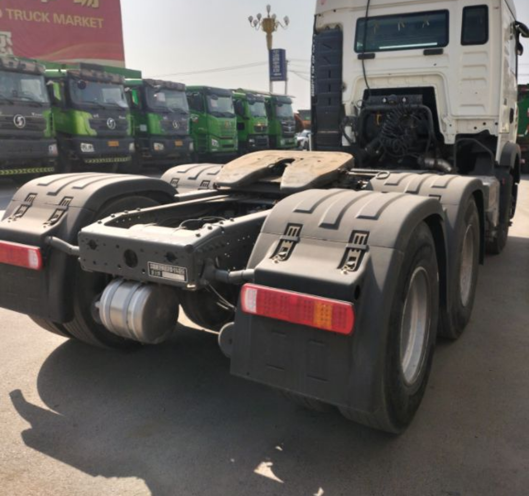 重汽豪沃 HOWO TX7 460马力 6×4 牵引车 2