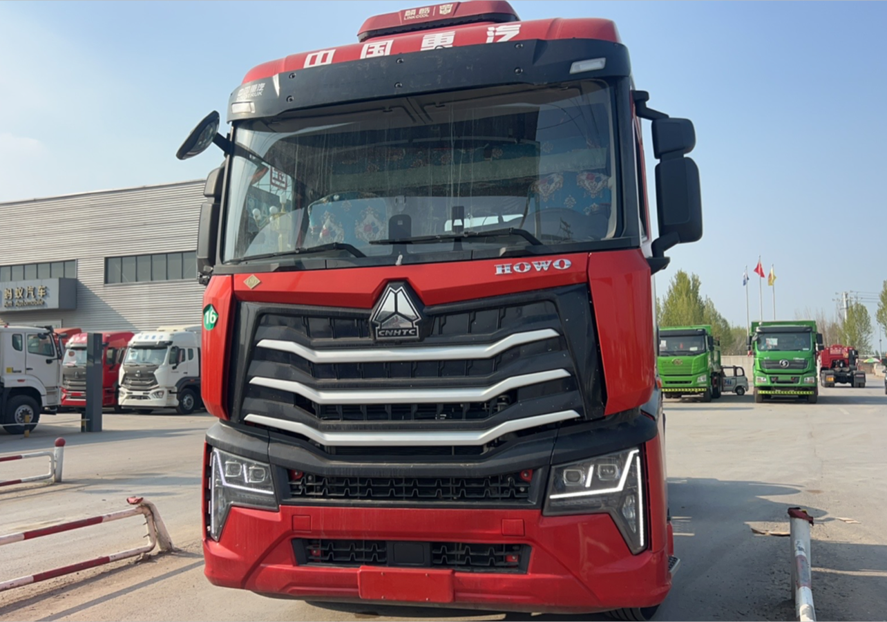 重汽豪沃 其他车系 460马力 6×4 牵引车