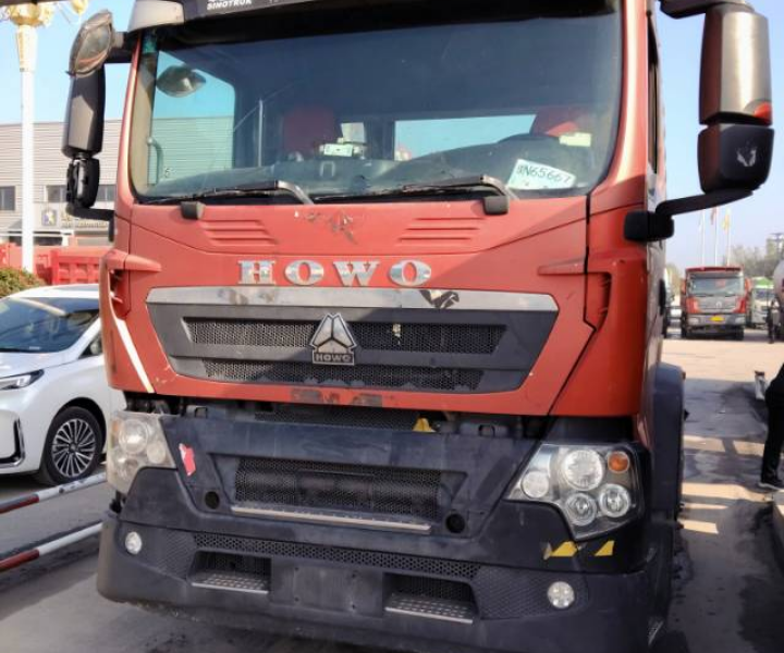 重汽豪沃 HOWO TX7 460马力 6×4 牵引车