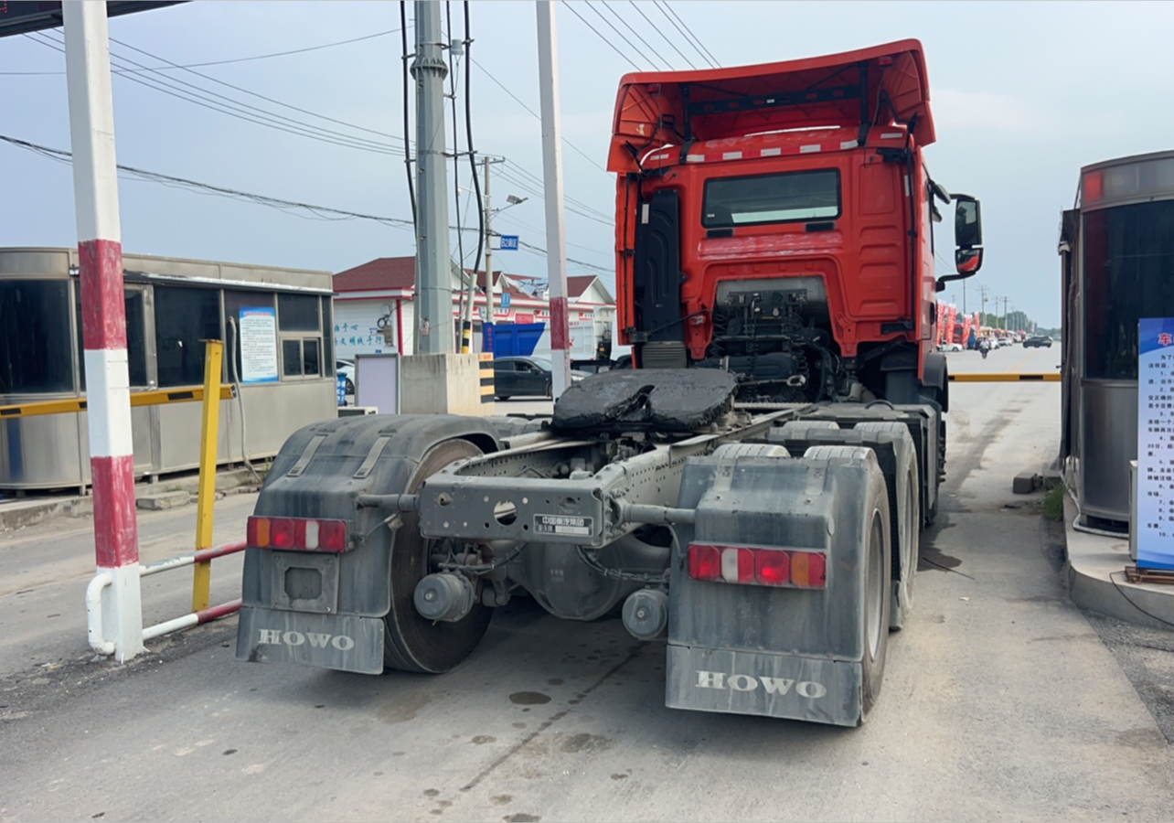 重汽豪沃 HOWO TX7 460马力 6×4 牵引车 2