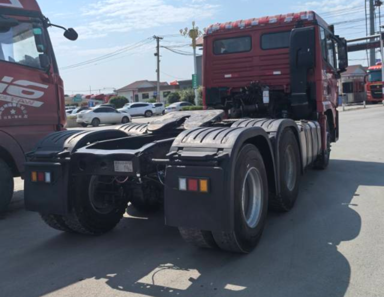 陕汽 德龙X3000 550马力 6×4 牵引车 2
