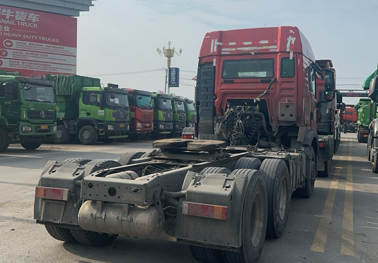 重汽豪沃 HOWO TX 460马力 6×4 牵引车 2