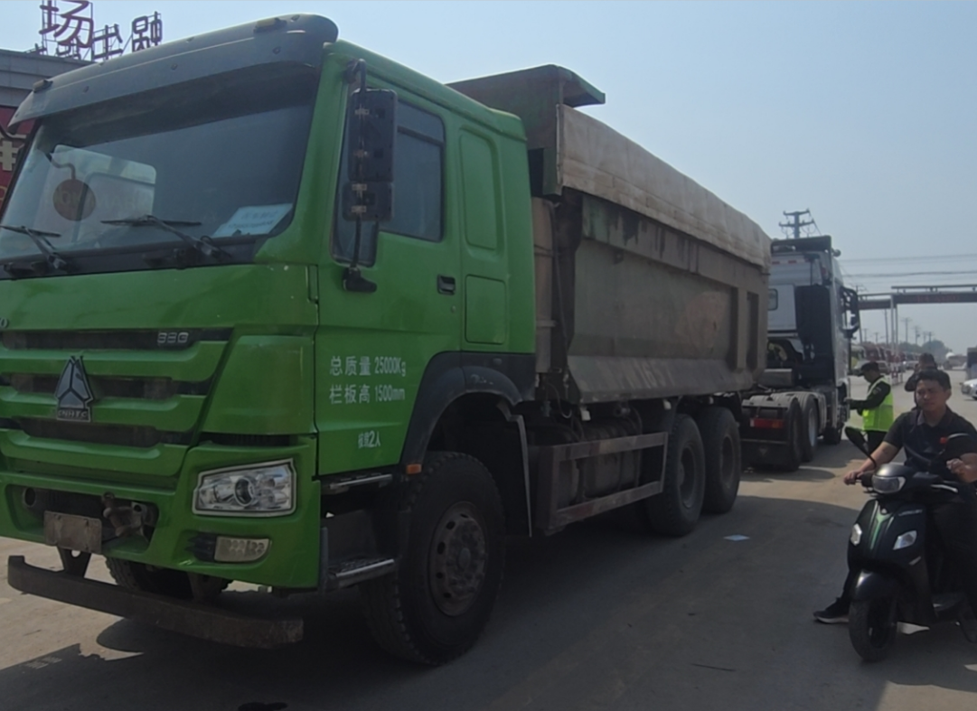 重汽豪沃 其他车系 380马力 8×2 自卸车