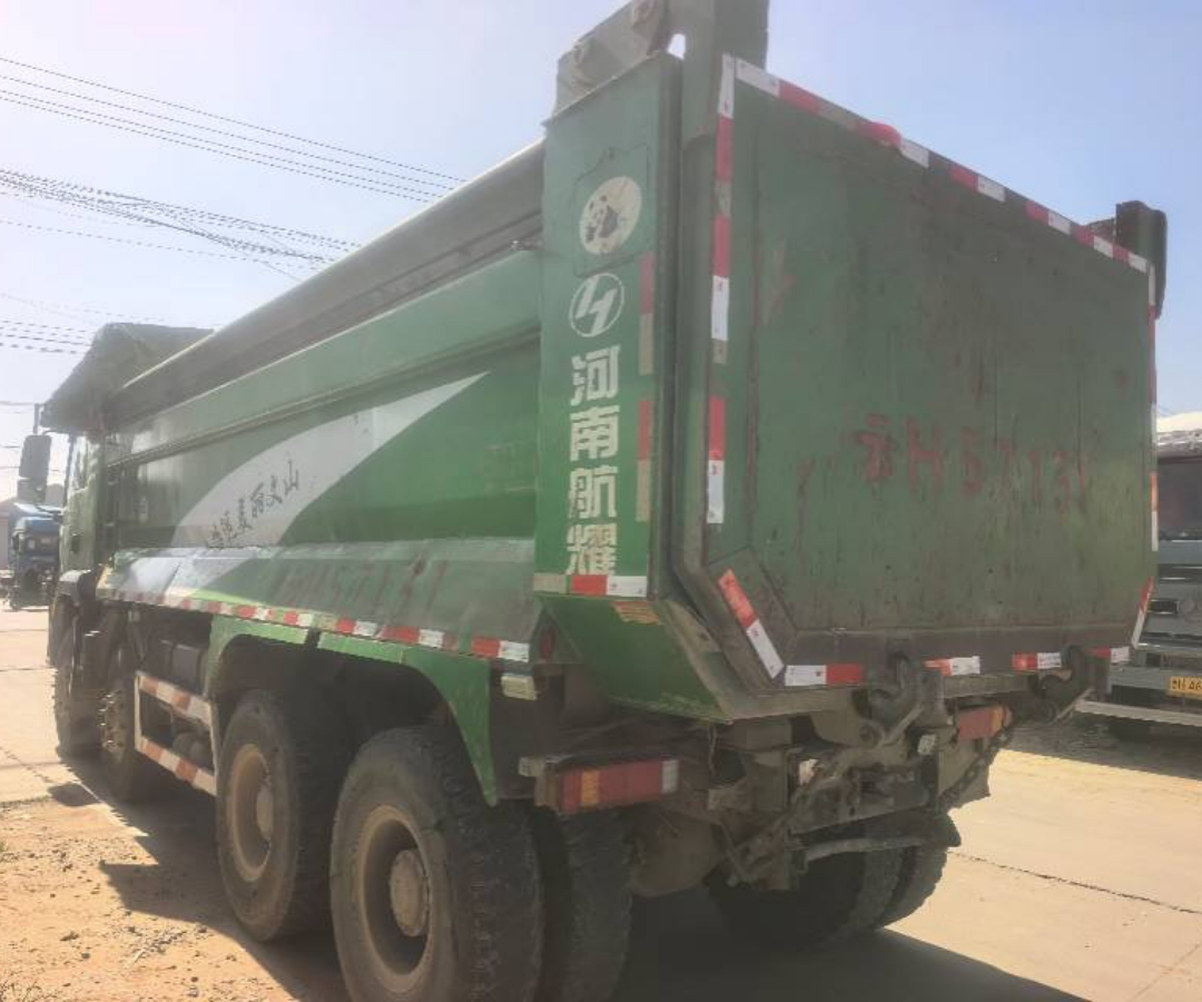 陕汽 德龙M3000S 400马力 8×4 自卸车 2