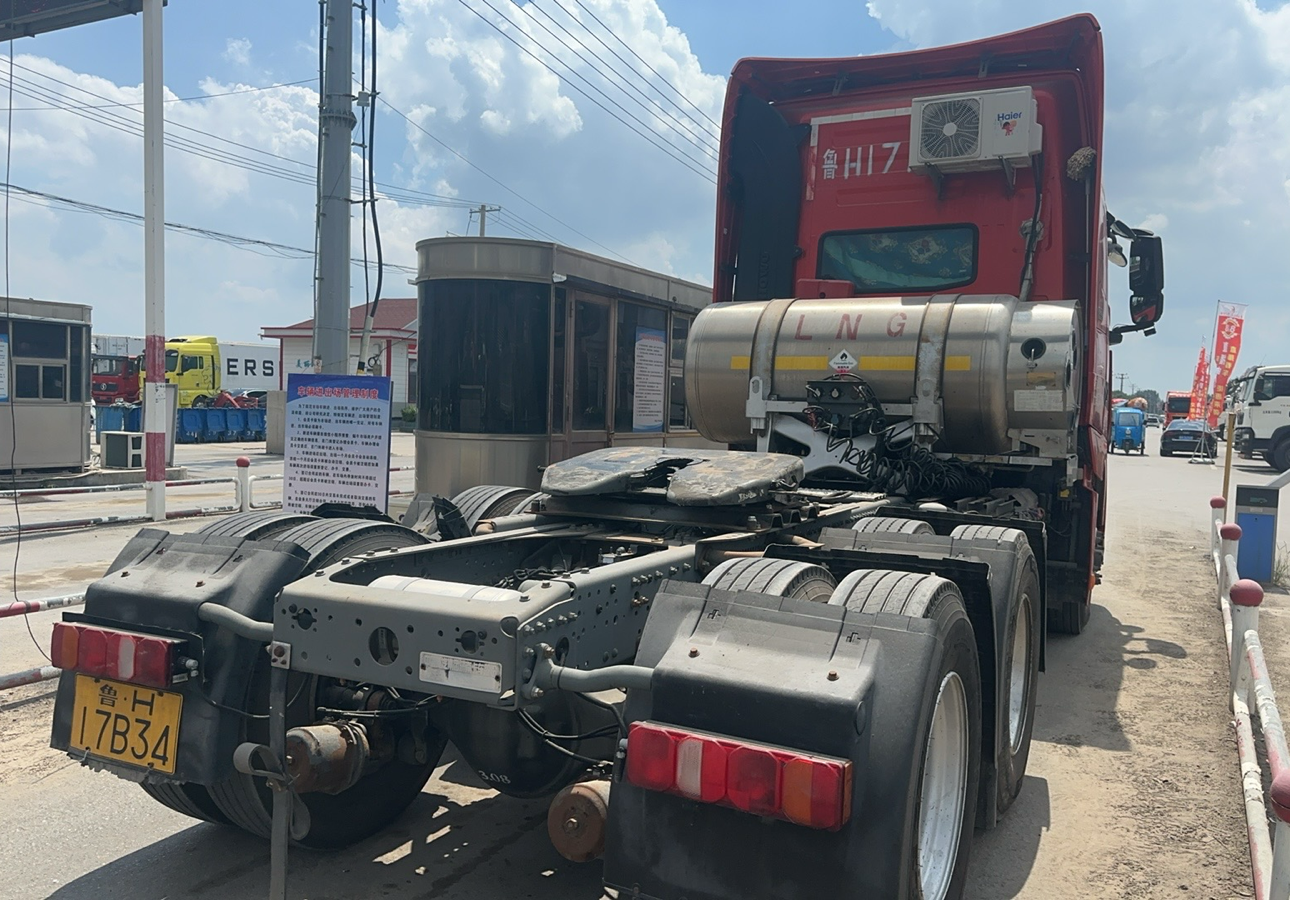 重汽豪沃 HOWO TH7 540马力 6×4 牵引车 2