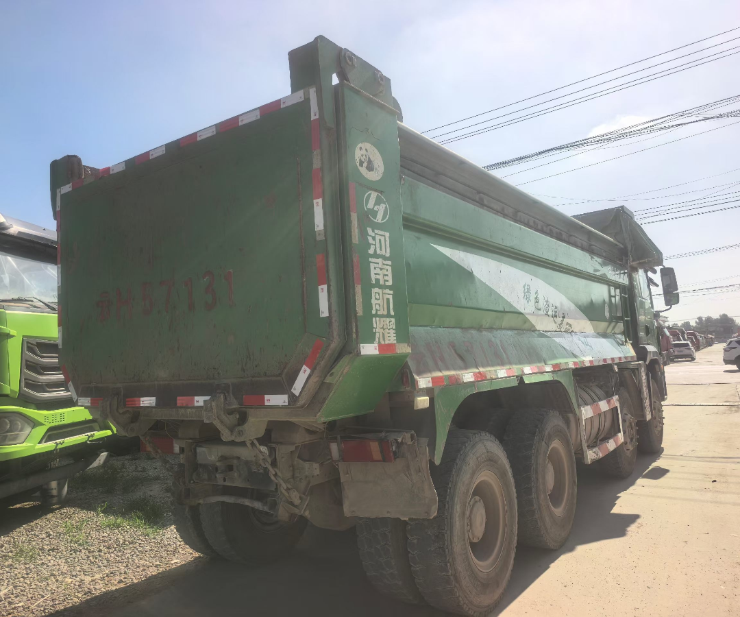 陕汽 德龙M3000S 400马力 8×4 自卸车 2