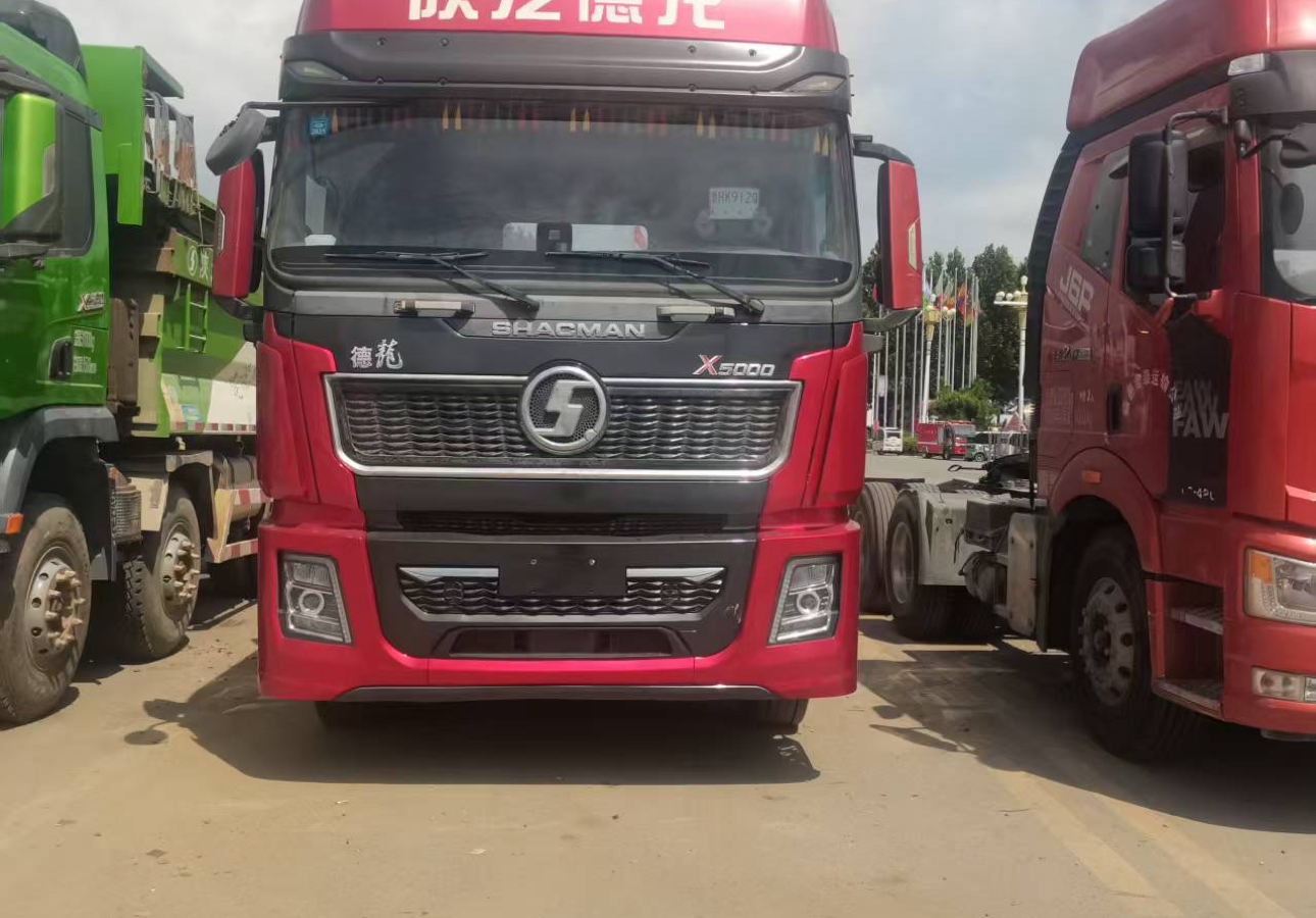 陕汽 德龙X5000 550马力 6×4 牵引车 2