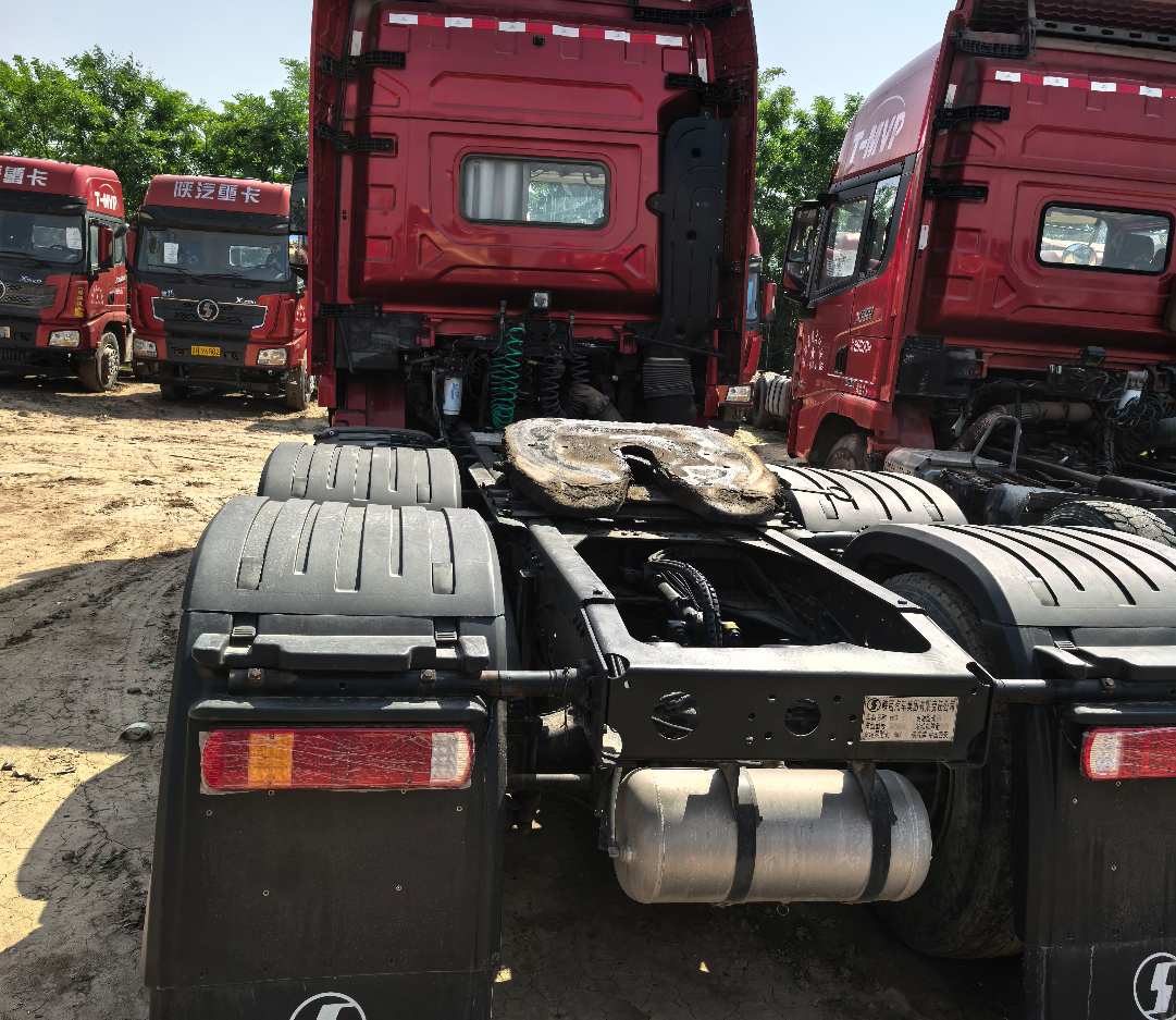 陕汽 德龙X5000 480马力 6×4 牵引车 2