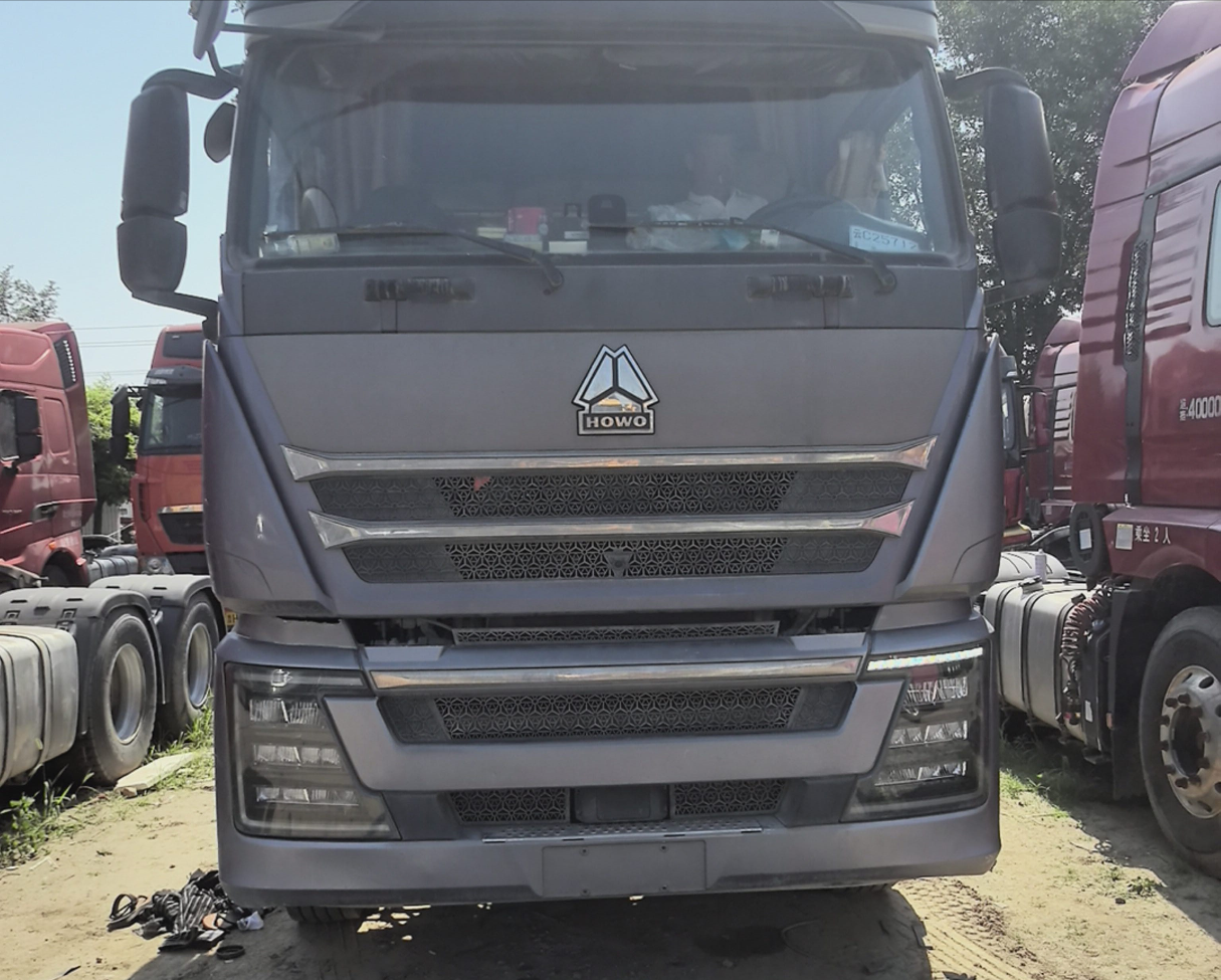 重汽豪沃 HOWO T7H 540马力 6×4 牵引车 2