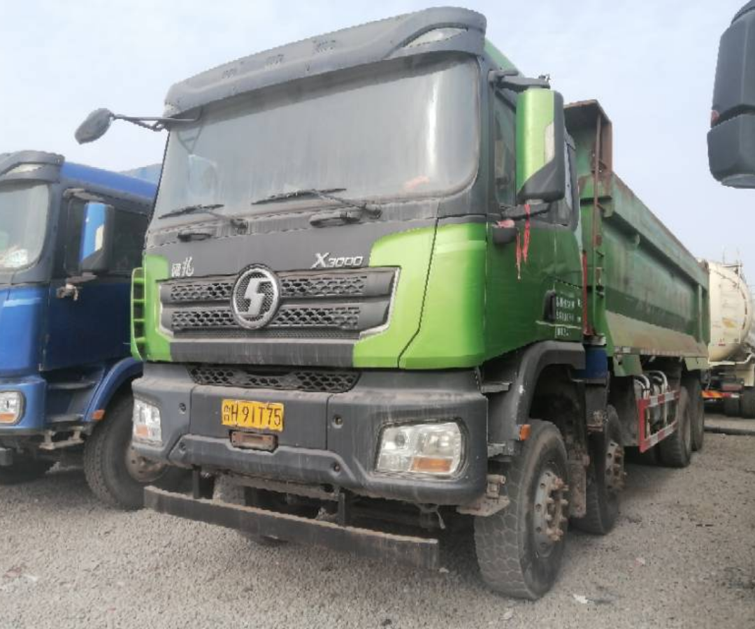 陕汽 德龙X3000 430马力 8×4 自卸车 2