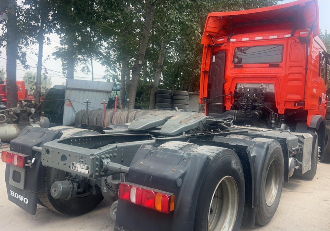 重汽豪沃 HOWO TX7 460马力 6×4 牵引车 2