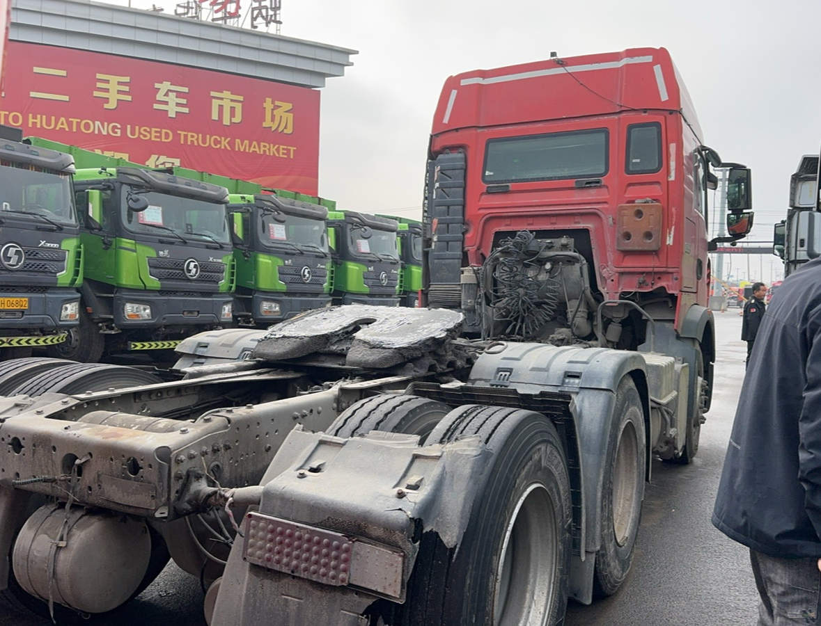 重汽豪沃 HOWO TX 460马力 6×4 牵引车 2