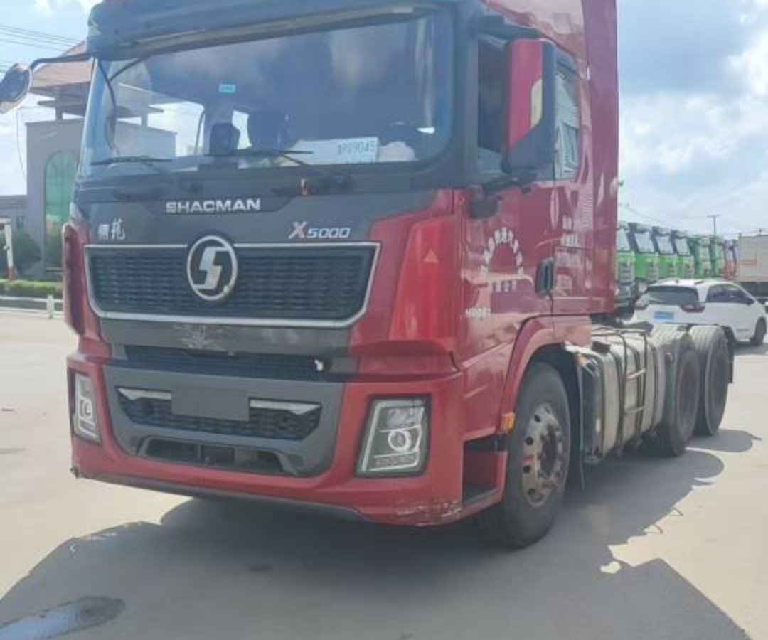 陕汽 德龙X5000 550马力 6×4 牵引车
