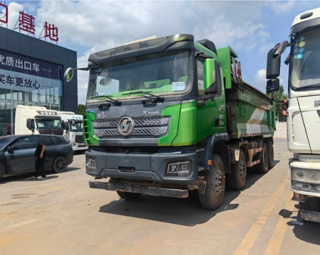 陕汽 德龙X3000 460马力 8×4 自卸车
