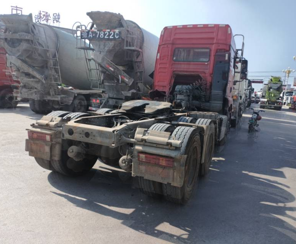 陕汽 德龙M3000S 460马力 6×4 牵引车 2