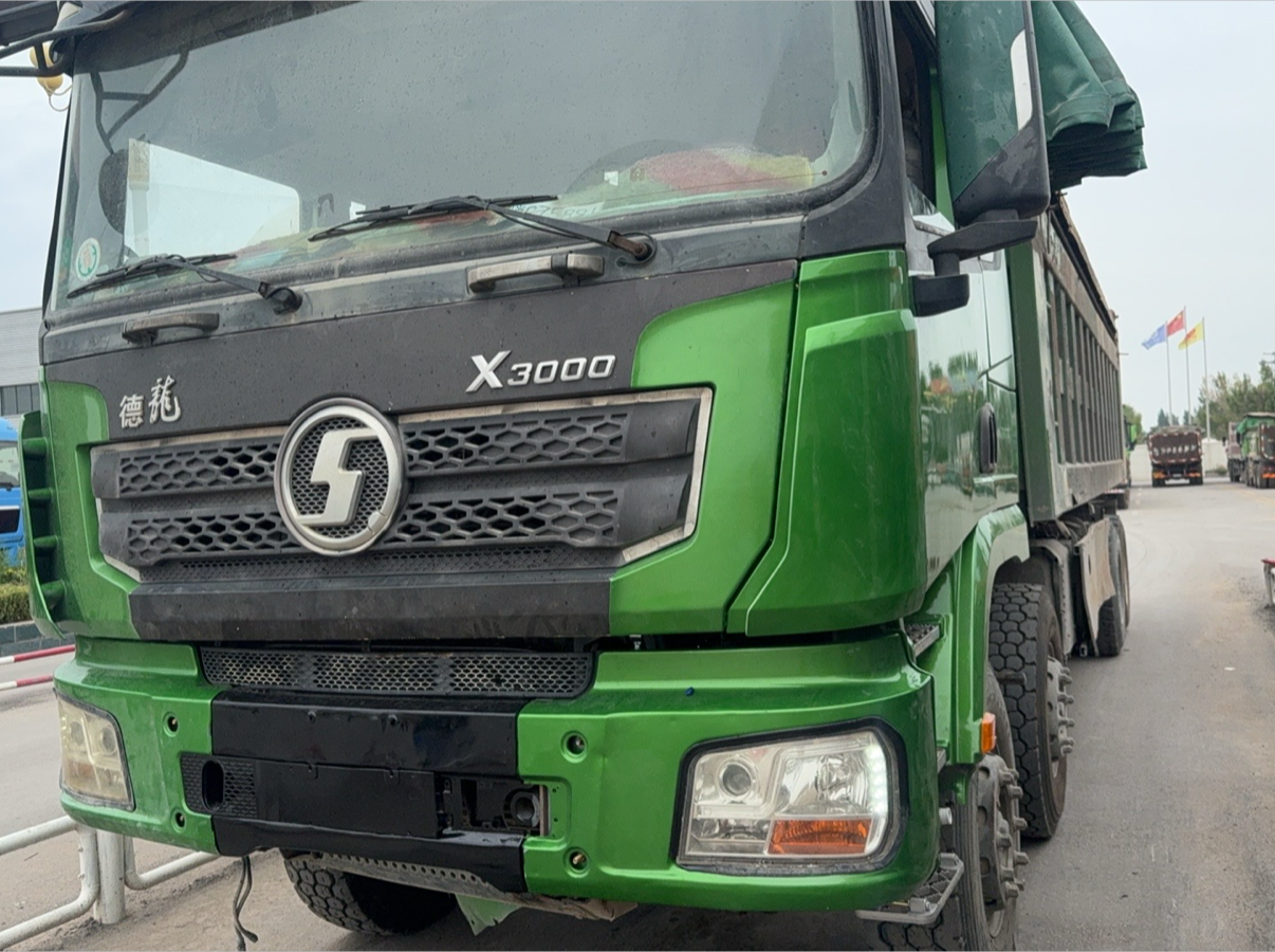 陕汽 德龙X3000 430马力 8×4 自卸车