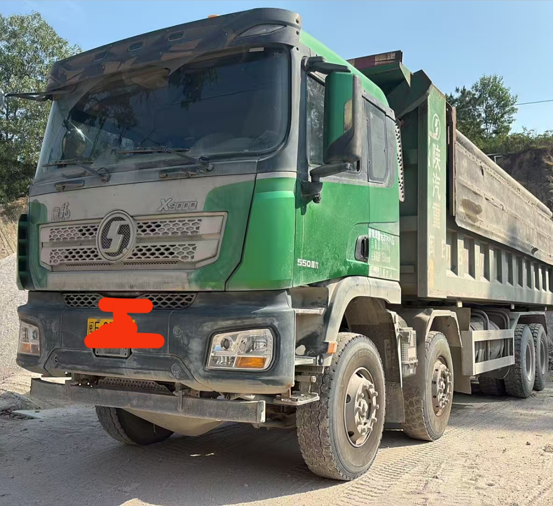 陕汽 德龙X3000 550马力 8×4 自卸车