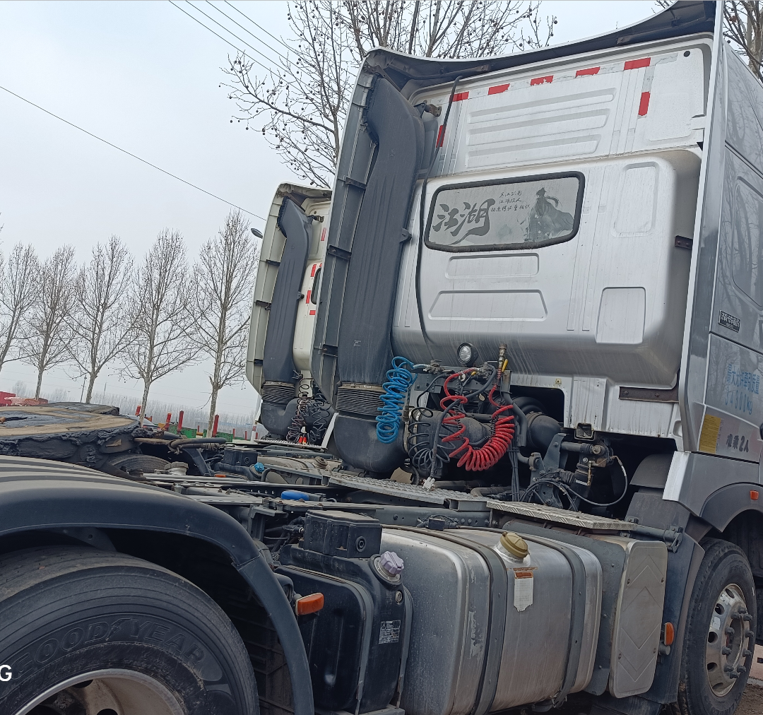 重汽豪沃 HOWO T7H 480马力 4×2 牵引车 2