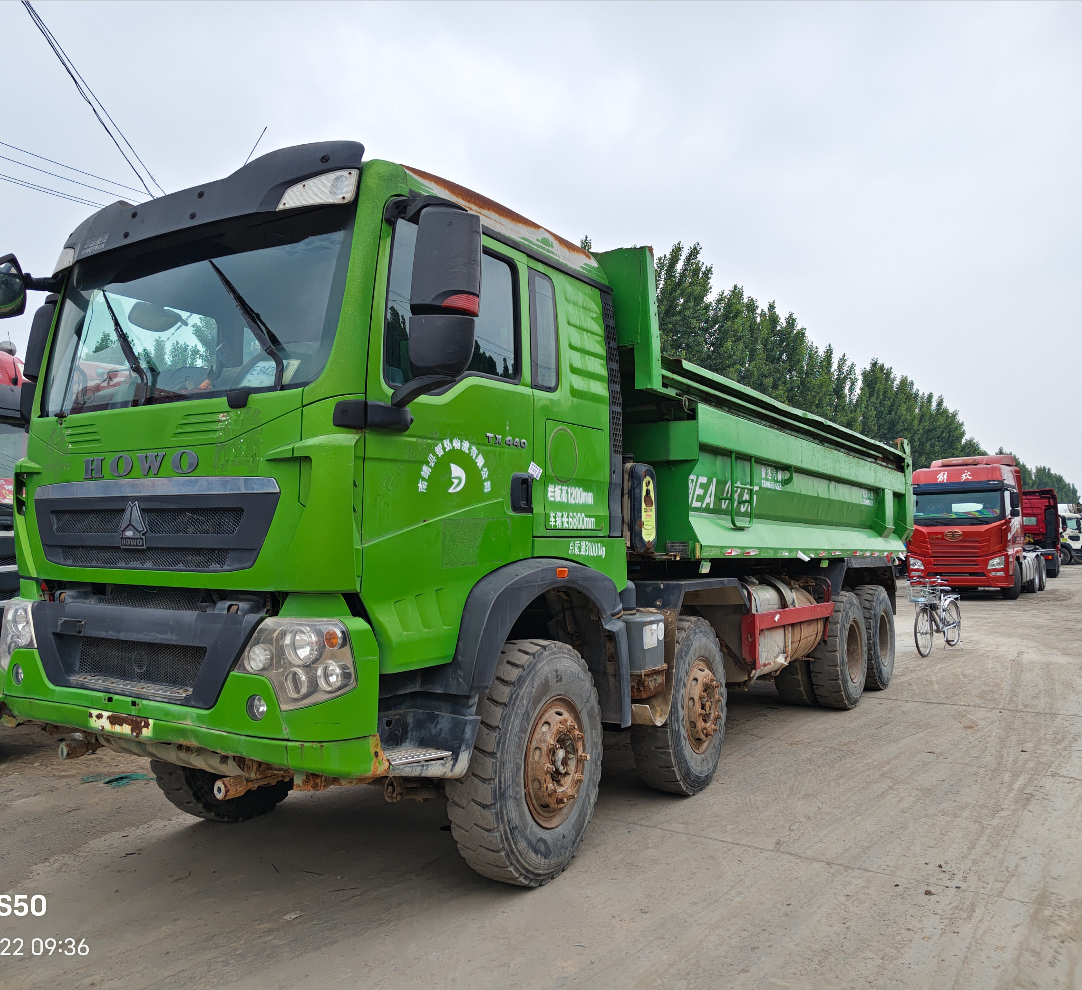 重汽豪沃 HOWO TX6 440马力 8×4 自卸车